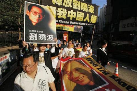 Dân Hong Kong biểu tình yêu cầu Bắc Kinh trả tự do cho ông Lưu Hiểu Ban