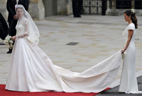 Cô dâu hoàng gia Anh tới Tu viện vWestminster trong chiếc cổ để làm lễ thành hôn với hoàng tử William.