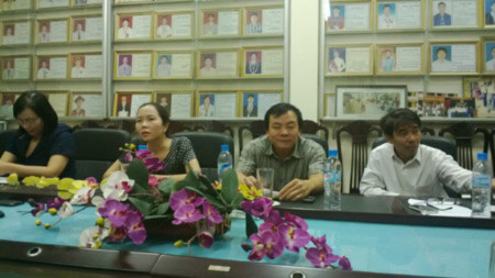 BGH trường Trần Phú làm việc với phóng viên 