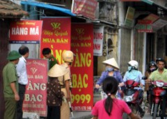 Hà Nội: Cướp tiệm vàng táo tợn giữa ban ngày