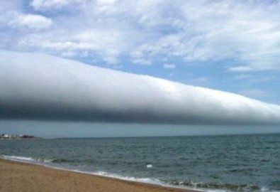 Mây cuộn tròn hiếm gặp trên bầu trời Uruguay