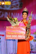 Siêu mẫu Nga phản hồi thông tin "Miss Việt Nam bị tố không công bằng"