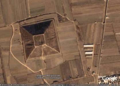 Các kim tự tháp khổng lồ bí ẩn tại Trung Quốc