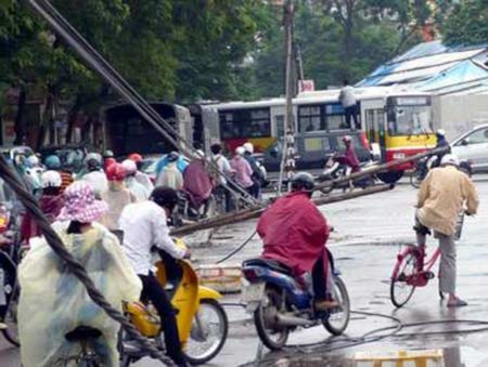 Đêm qua, “thần chết” đứng dọc đường Nguyễn Trãi