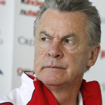 HLV tuyển Thụy Sĩ tiết lộ chuyện từ chối thay thế Ferguson