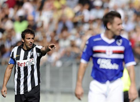 Juventus đánh rơi 2 điểm trong cơn mưa bàn thắng