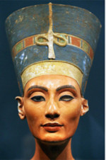 Nữ hoàng Nefertiti đã được “sửa sắc đẹp”
