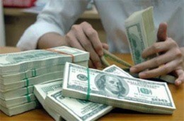 Giá USD tiến sát 20.000 đồng, vàng bám trụ mốc 33,1 triệu đồng/lượng