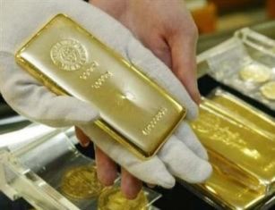 Giá vàng tiến nhanh tới mốc 33 triệu đồng/lượng