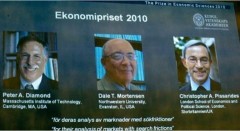 Giải Nobel Kinh tế được trao cho 2 người Mỹ và 1 người Chypres gốc Anh