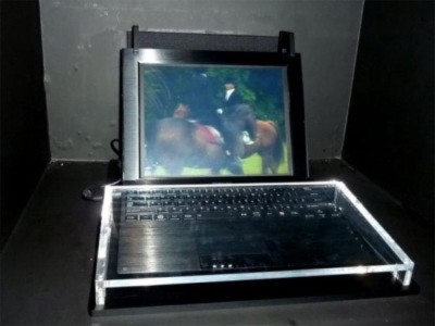 Laptop 3D không cần kính của Toshiba