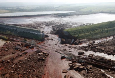Lũ bùn đỏ ở Hungary: Thảm họa được báo trước