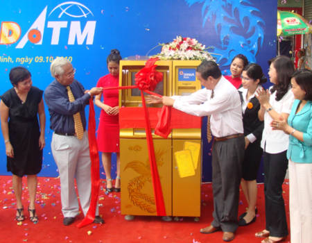 Máy ATM bán vàng miếng đầu tiên tại Việt Nam
