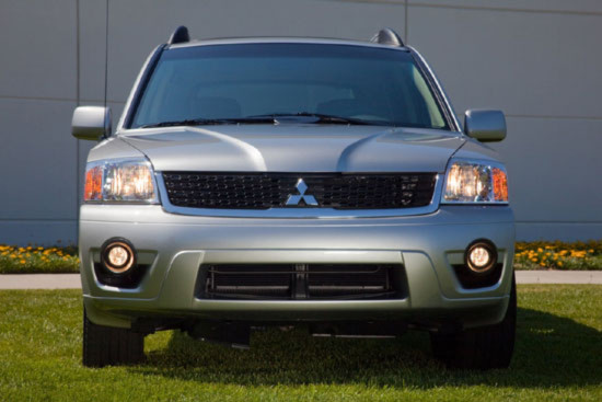 Mitsubishi Endeavor 2011: cải tiến mờ nhạt
