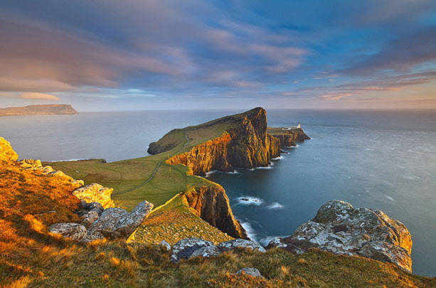 Khoảnh khắc hoàng hôn tại ngọn hải đăng Neist Point ở Isle of Skye (Giải khuyến khích, Thể loại cảnh cổ điển) - Ảnh: Fortunato Gatto