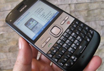 Nokia E5 chính hãng giá 4,9 triệu đồng