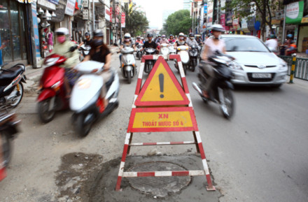 Phó Thủ tướng Nguyễn Sinh Hùng: “Phải chấp nhận lạm phát một chút…”