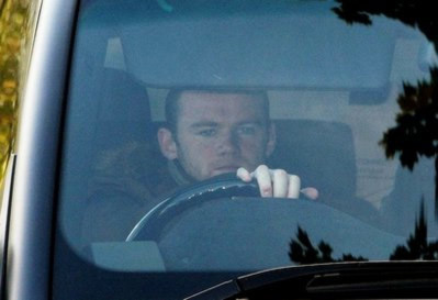 Rooney đạt mục đích tiền bạc khi ở lại MU