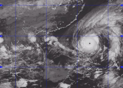 Siêu bão Megi đang tiến nhanh vào Biển Đông