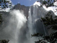 Thăm thác nước cao nhất thế giới - Angel Falls