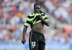 TIN BÓNG ĐÁ 29/10: Drenthe đá 1 trận, Hercules mất 2 triệu euro
