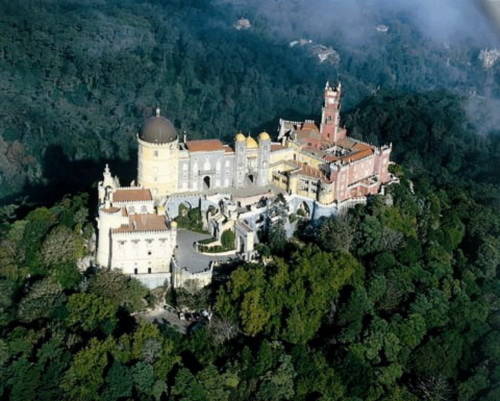 10 lâu đài, cung điện cổ nguy nga nhất thế giới