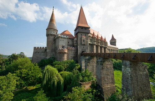 10 lâu đài, cung điện cổ nguy nga nhất thế giới