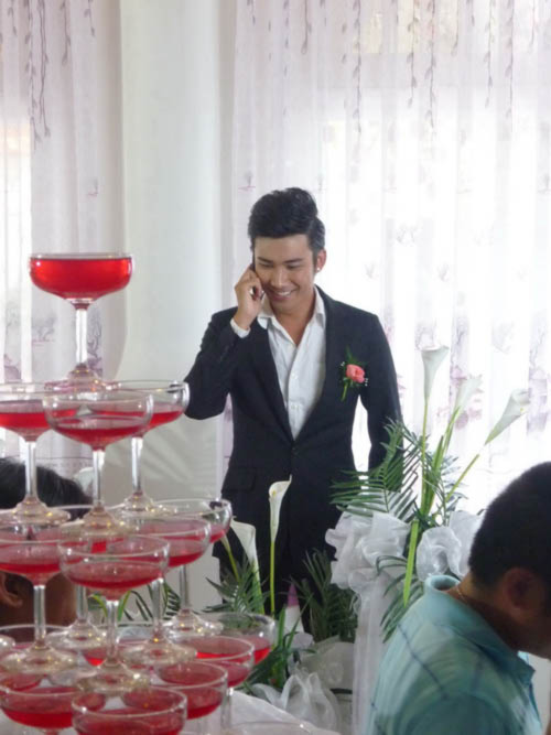Đám cưới’ của Chí Thiện khiến fan xôn xao