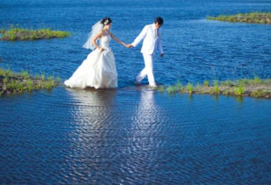 Cảnh đẹp như mơ trong ảnh cưới
