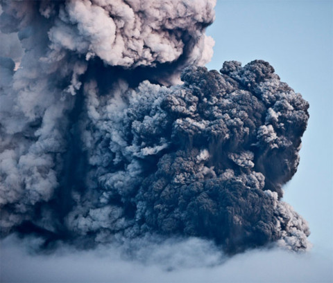 Cảnh tượng chưa từng thấy về núi lửa tại Iceland