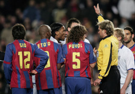 Chiêu nào độc nhất của Mourinho qua các thời kỳ?