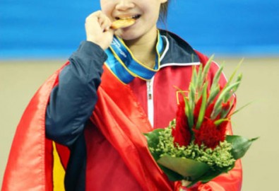 Cô gái vàng Lê Bích Phương: Nhà vô địch hay... khóc nhè