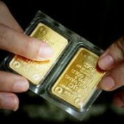 Giá vàng lại xuống dưới 35,2 triệu đồng/lượng