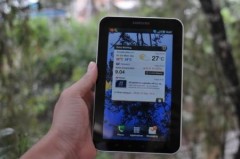 Samsung Galaxy Tab 2 sử dụng màn hình Super AMOLED