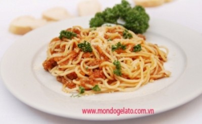 Spaghetti sốt bò băm – đậm đà ngọt thịt thơm ngon quyến rũ.