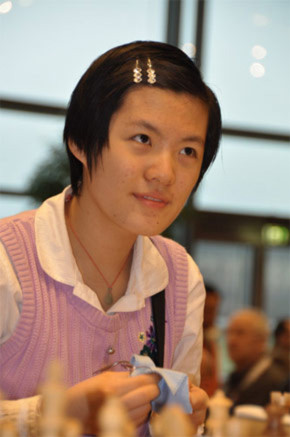 Hou Yifan.