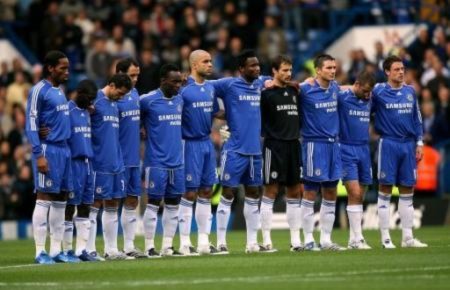 Ferguson khích tướng Chelsea trước giờ đại chiến