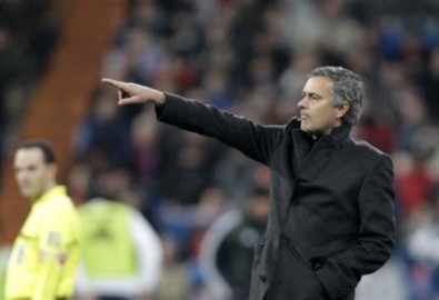 Mourinho lại sử dụng “luật im lặng” với giới truyền thông