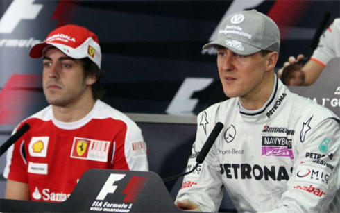 Alonso đánh giá cao đẳng cấp và kinh nghiệm của Schumacher (phải). Ảnh: Sky.it.