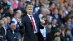 HLV Arsene Wenger thừa nhận đang phải chịu sức ép danh hiệu