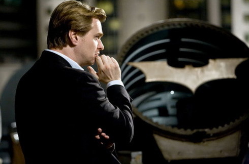 Đạo diễn Christopher Nolan trên trường quay 'The Dark Knight'. Ảnh: Warner Bros.