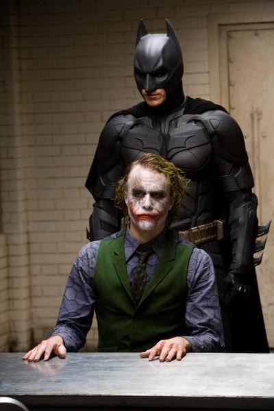 Một cảnh trong phim 'The Dark Knight'. Ảnh: Warner Bros.