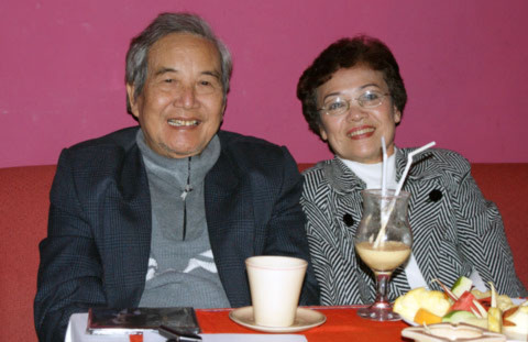 NSND Quý Dương cùng vợ.