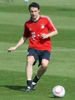 Van Bommel từng đoạt chức vô địch quốc gia Hà Lan (với PSV), Tây Ban Nha (Barca) và Đức (Bayern).