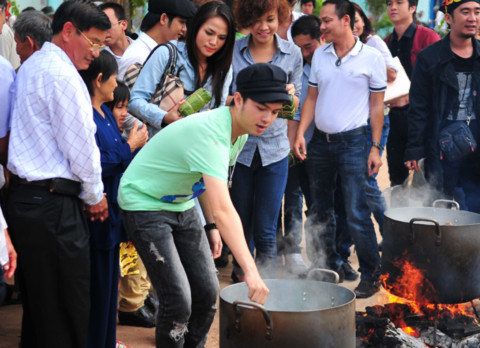 Nam Cương nhiệt tình