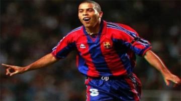 10 bàn thắng đẹp của Ronaldo huyền thoại
