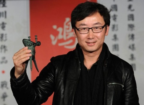 Đạo diễn Lục Xuyên mở cuộc thi tuyển quy mô toàn quốc để tìm diễn viên đóng chung với Châu Nhuận Phát và Lưu Diệp.