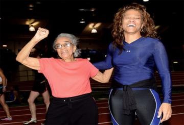 Cụ bà 95 tuổi lập kỷ lục thế giới chạy nước rút