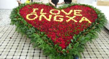 Giỏ hoa hồng Valentine trị giá gần 6 triệu đồng