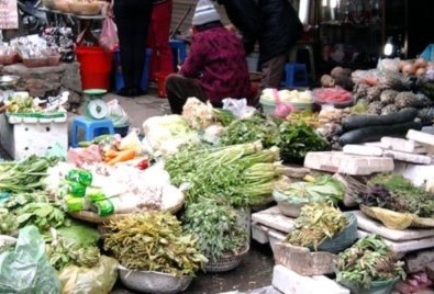 Hàng quán "chặt chém" sau Tết